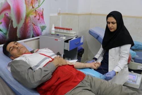 323 تن از اعضای هلال احمر قم در طرح اهدای خون مشاركت كردند