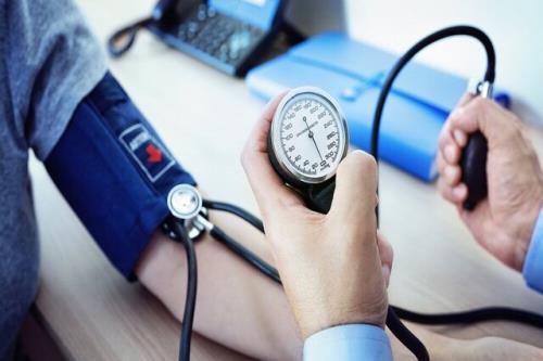 ارتباط مواد شیمیایی ابدی با فشار خون بالا در زنان میانسال