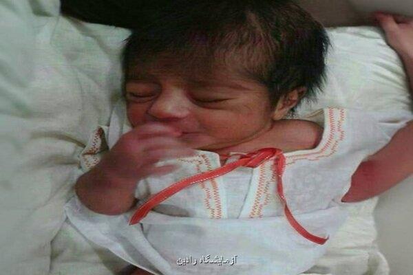نجات نوزاد 20 روزه پاکستانی از مرگ بر اثر گرمازدگی در مرز شلمچه