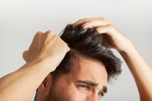 چرا برخی افراد موهای خویش را می کنند؟