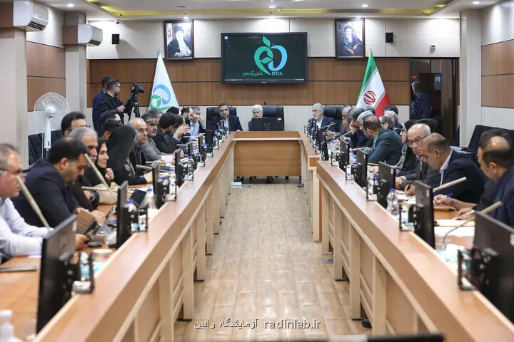 از تمامی ظرفیتهای مجلس برای رفع مشکلات دارویی استفاده می نماییم