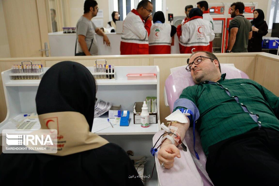 داوطلبان هلال احمر ۲۰ هزار واحد خون به بیماران نیازمند اهدا كردند